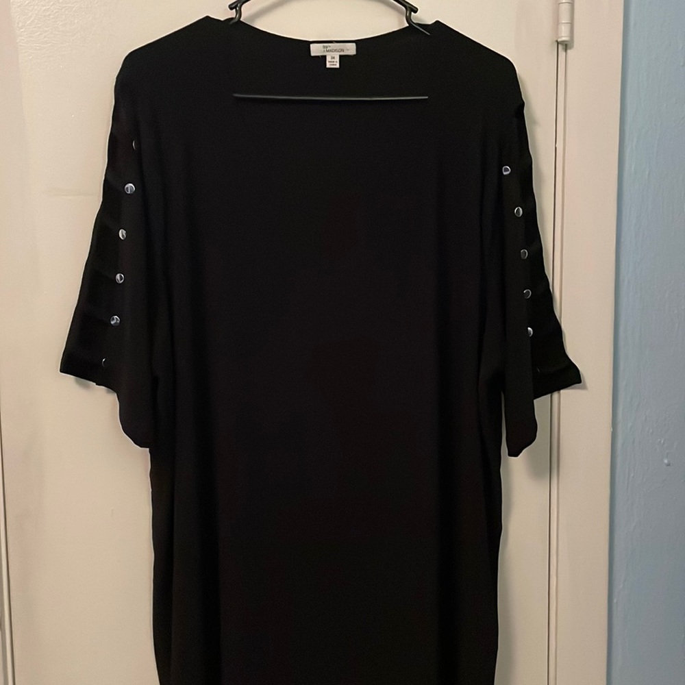Solid black short sleeve shirt. Size 3X